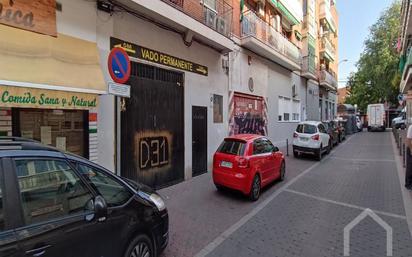 Vista exterior de Local en venda en  Madrid Capital