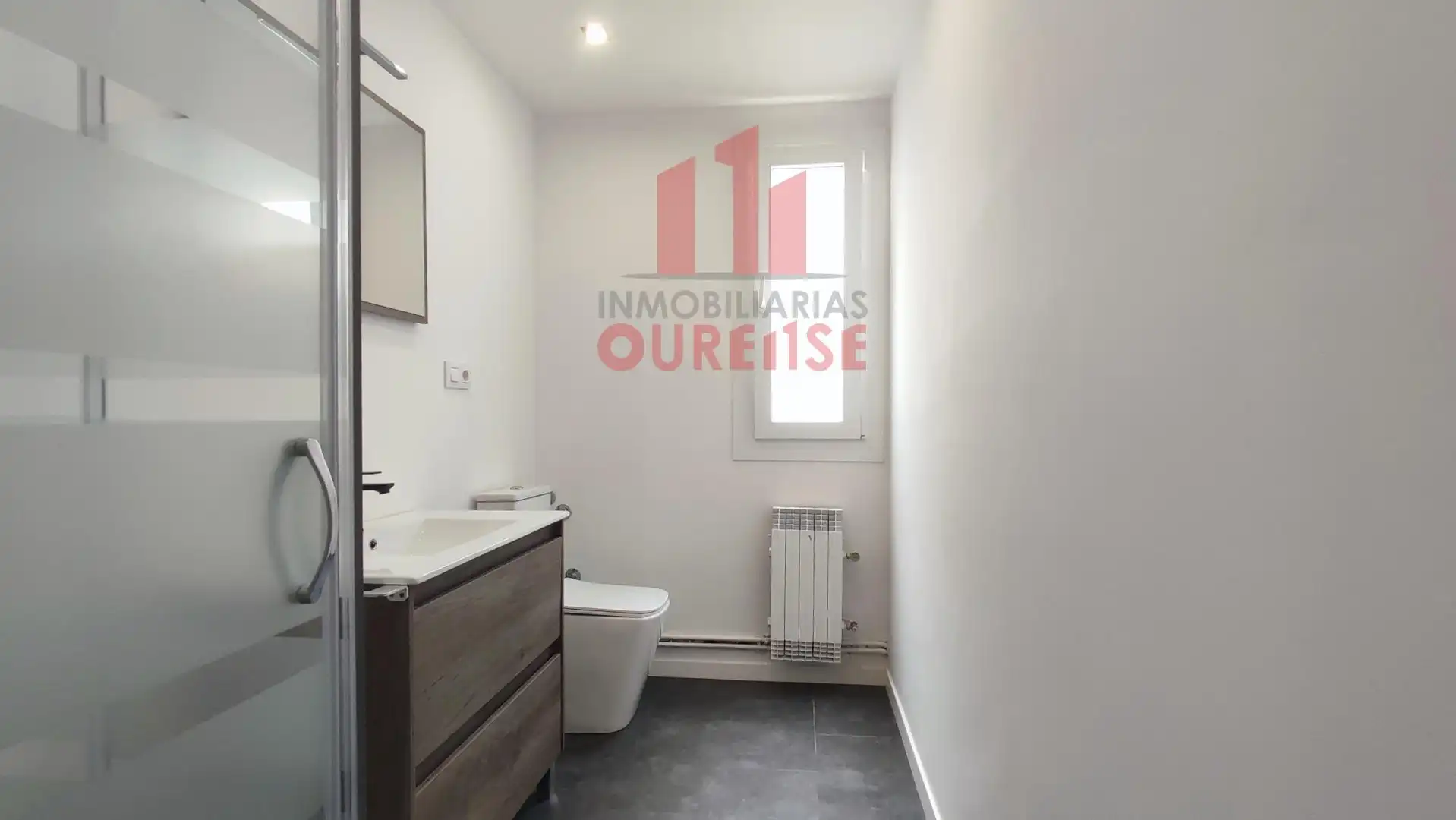 Badezimmer von Wohnung zur Miete in Ourense Capital  mit Heizung, Möbliert und Balkon