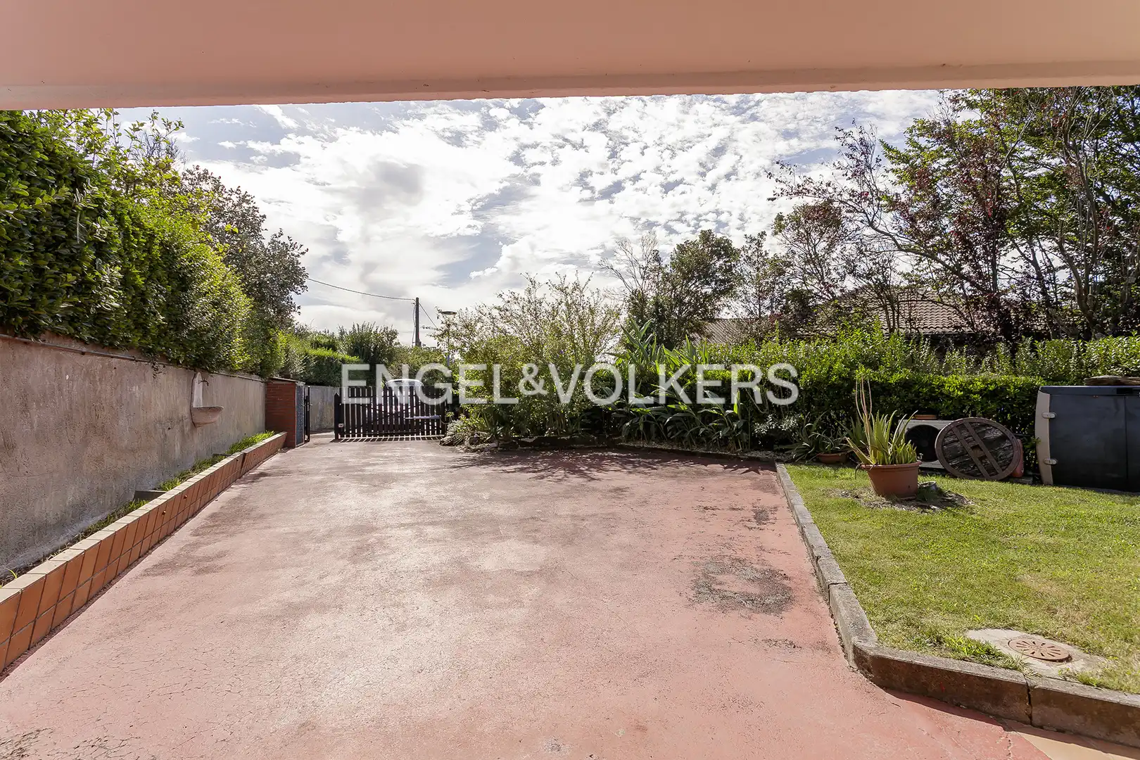Exterior view of Houses for sale in Gorliz  with Heating, Private garden and Terrace