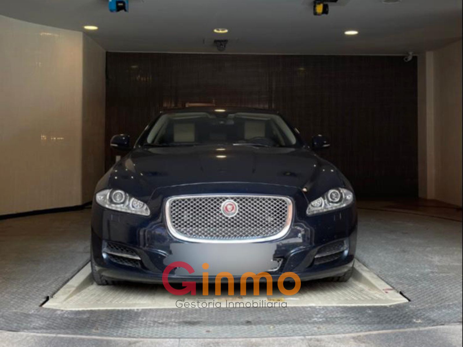 Exterior view of Garage for sale in  Madrid Capital  with Alarm