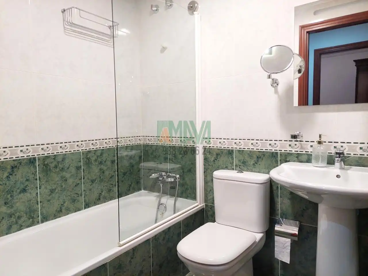 Baño de Apartamento de alquiler en Ourense Capital  con Calefacción, Trastero y Amueblado