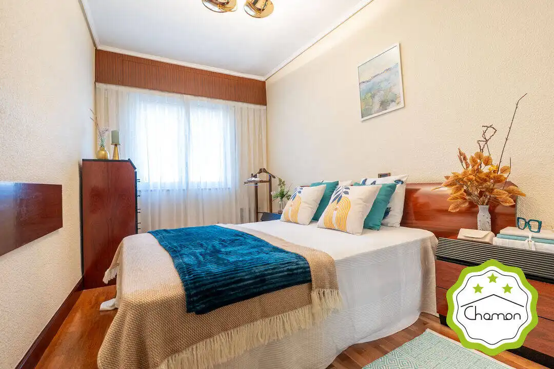 Habitación de Piso en venta en Bilbao  con Calefacción, Jardín privado y Amueblado