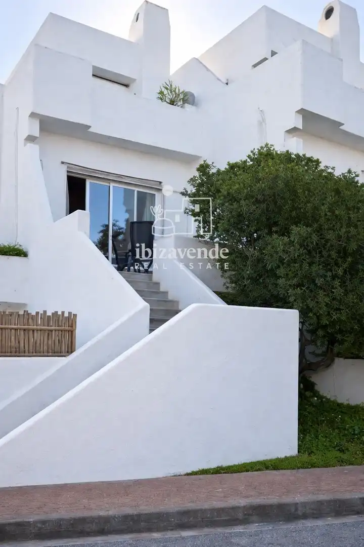 Vista exterior de Dúplex en venda en Sant Joan de Labritja amb Terrassa i Moblat