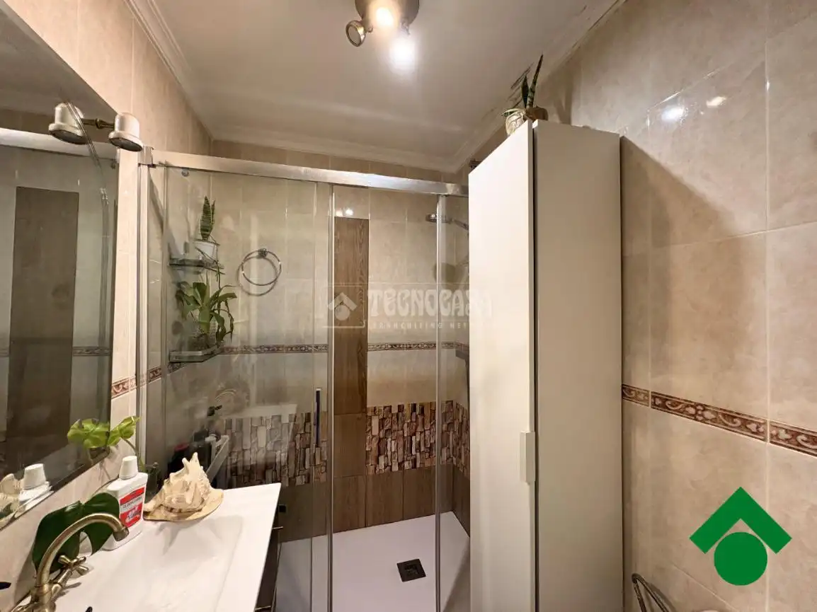Bathroom of Flat for sale in Pizarra  with Air Conditioner and Terrace