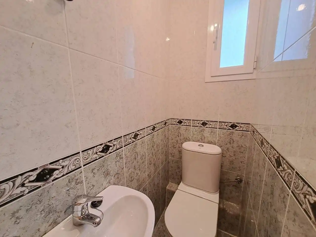 Bany de Pis en venda en Zona Sur - Barrio Cortes