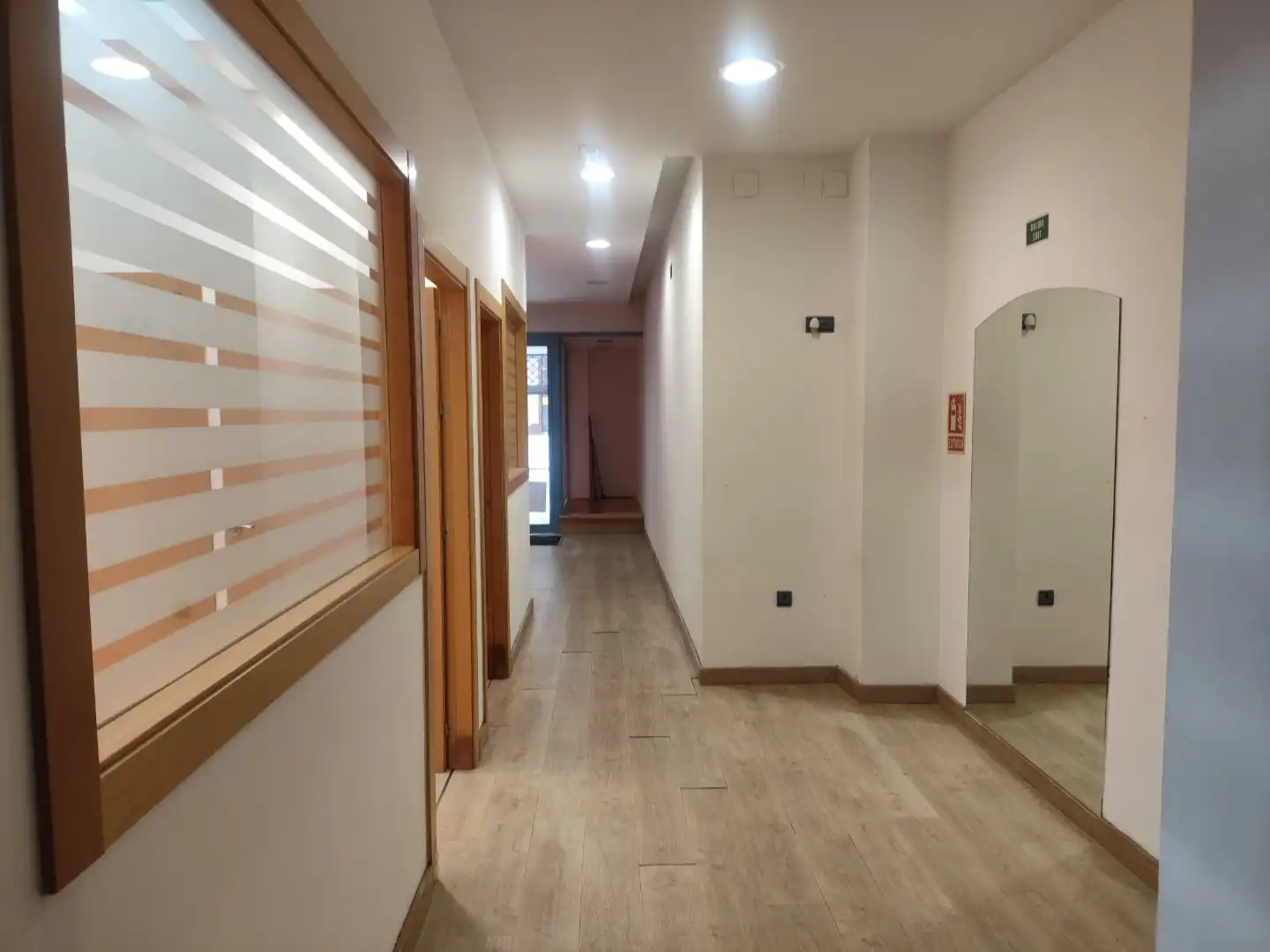 Geschaftsraum zur Miete in Palencia