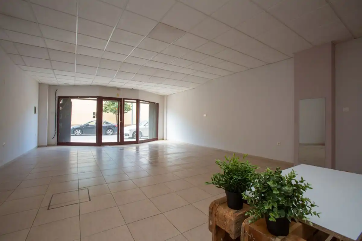 Local commercial à vendre à Ausias March, imagen 2