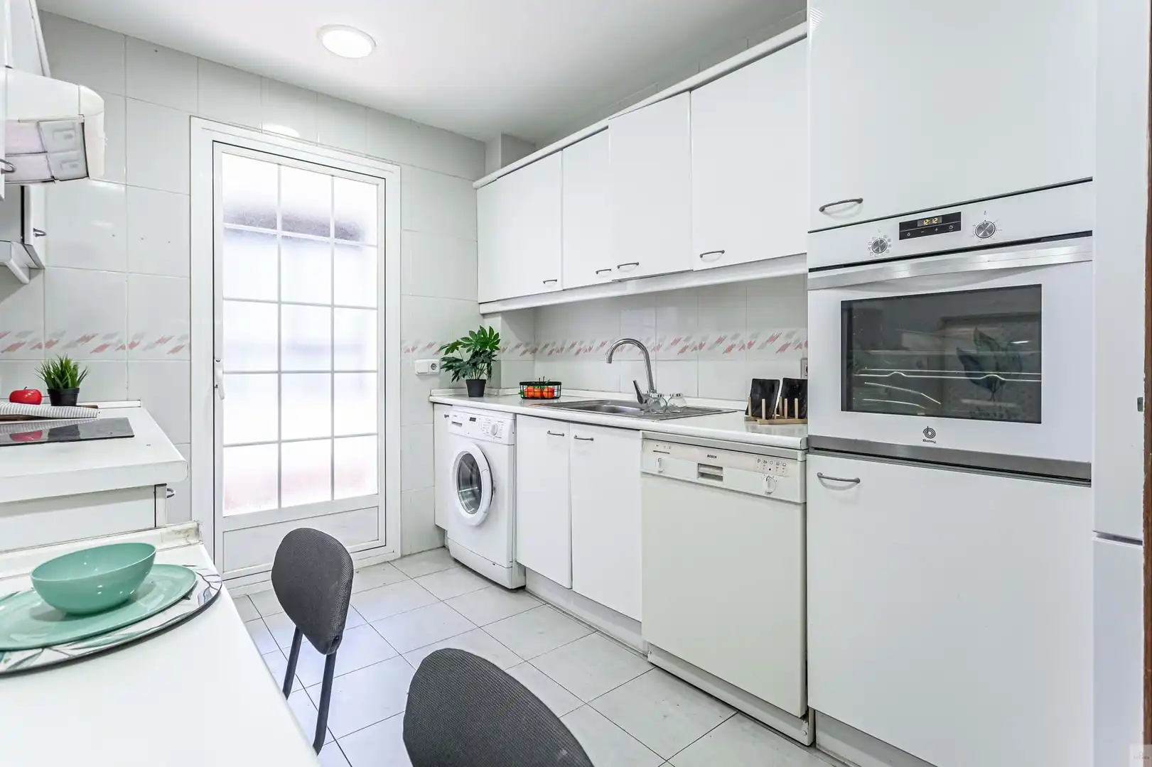 Kitchen of Flat for sale in Majadahonda  with Heating, Terrace and Storage room