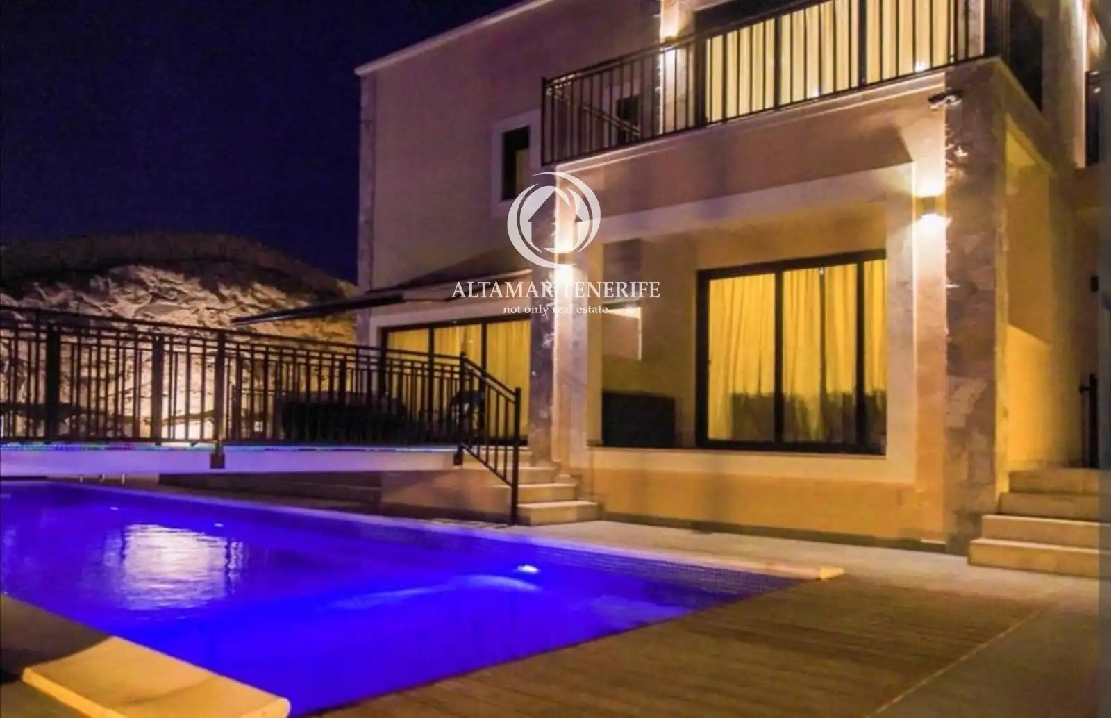 Houses for sale in La Mareta, Los Abrigos