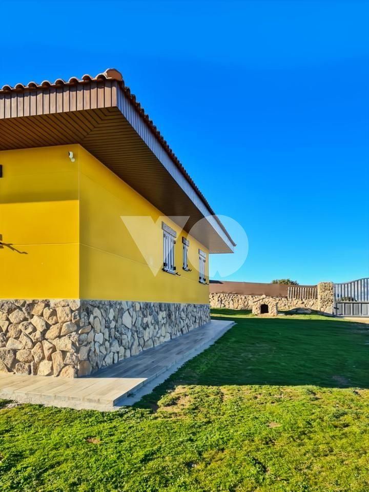 Exterior view of House or chalet for sale in Pedrezuela  with Air Conditioner, Heating and Private garden