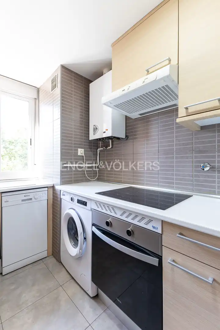 Cuina de Pis en venda en  Madrid Capital amb Calefacció, Traster i Sauna