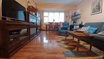 Sala d'estar de Pis en venda en Bilbao  amb Calefacció, Parquet i Traster