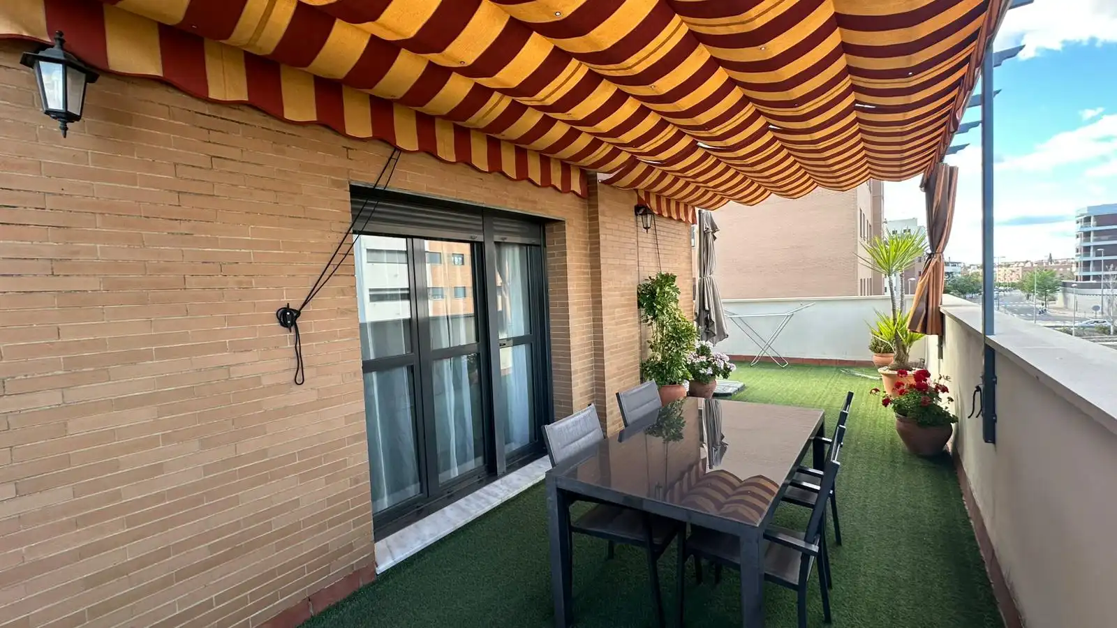 Terrasse von Dachboden zum Verkauf in Mairena del Aljarafe mit Klimaanlage, Heizung und Terrasse