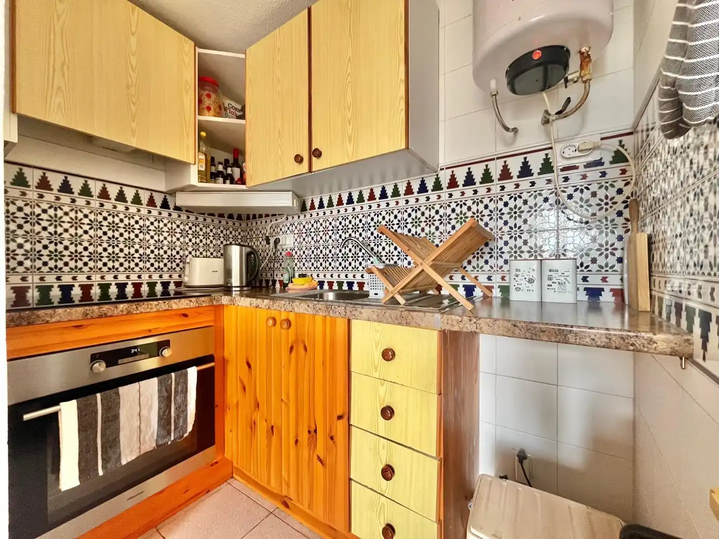 Cocina de Estudio en venta en Torrevieja con Balcón y Piscina comunitaria