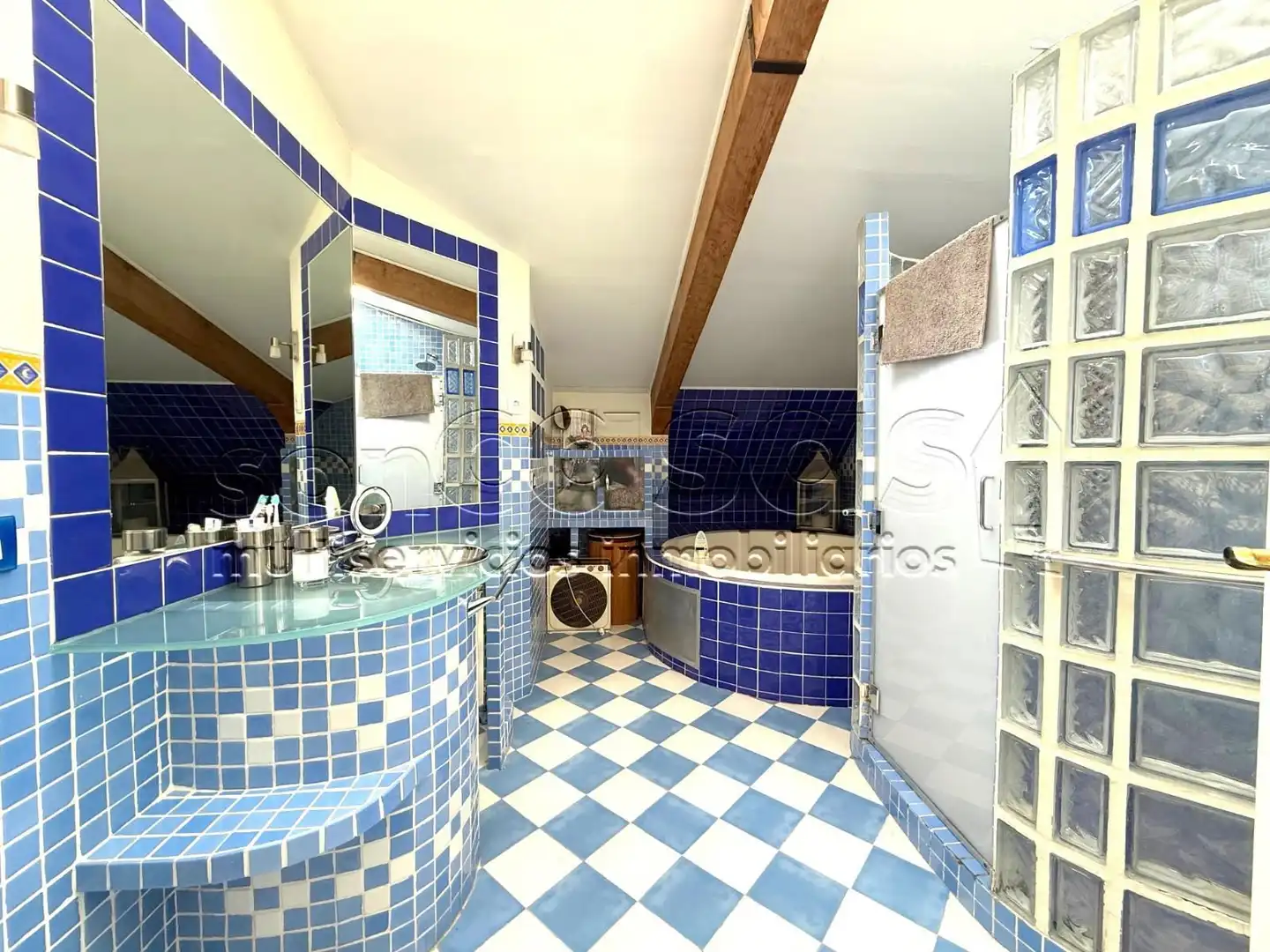Baño de Ático en venta en Madrid con Aire acondicionado, Calefacción y Terraza