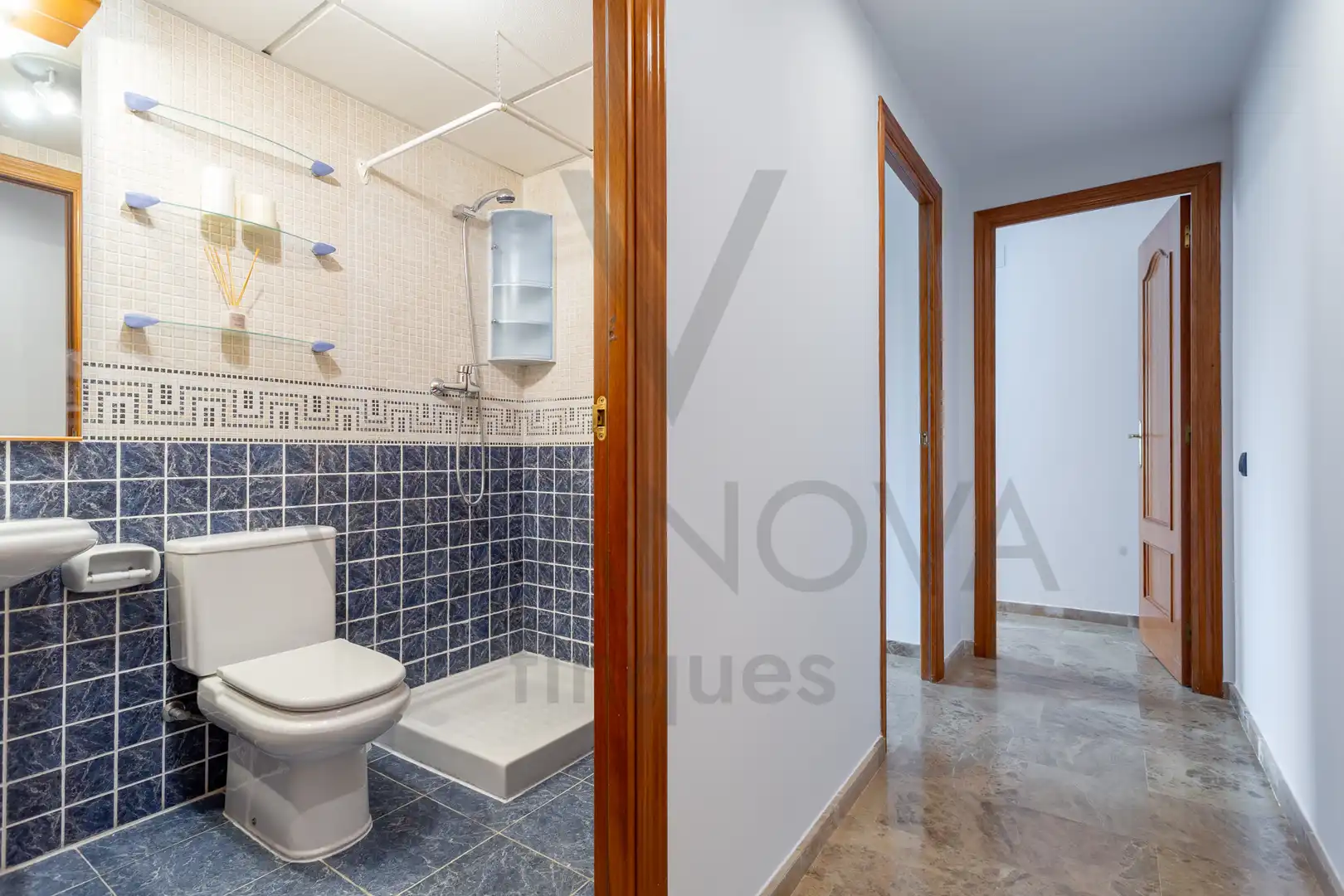 Bany de Pis en venda en Reus amb Calefacció, Balcó i Piscina comunitària