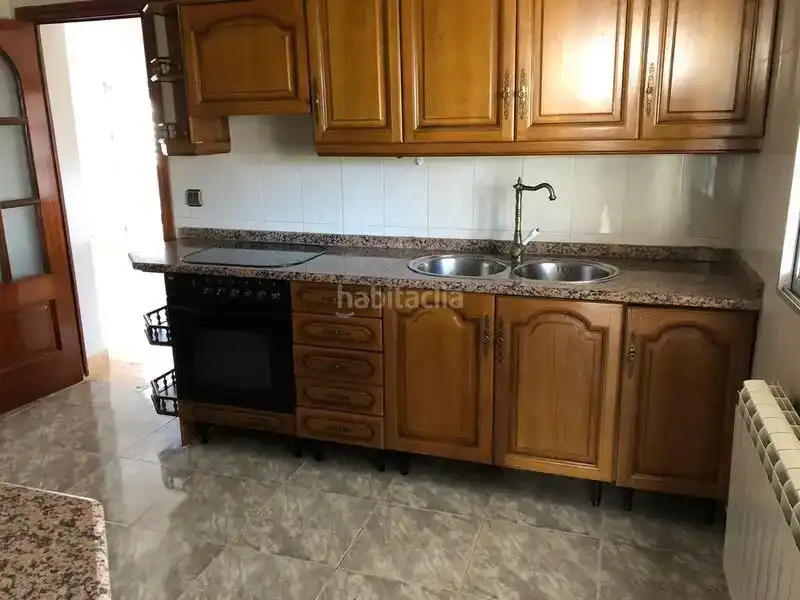 Cocina de Piso en venta en Trijueque con Jardín privado, Trastero y Piscina