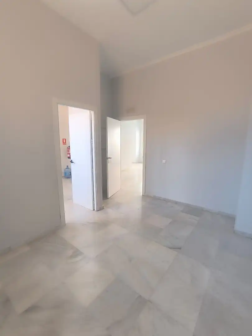 Local en venta en Fuengirola con Aire acondicionado y Alarma