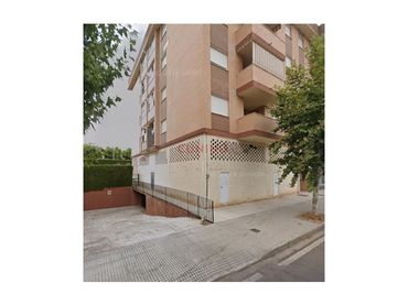 Local comercial en venda a Calle Almendral
