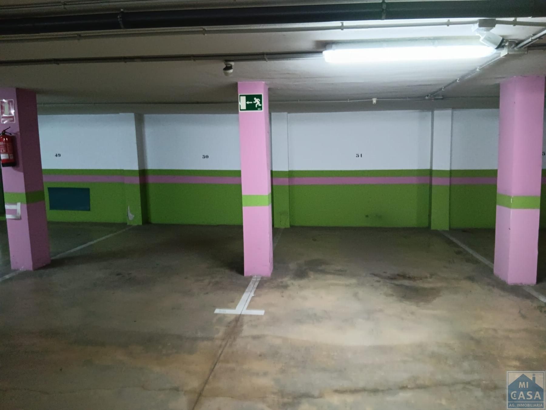 Garage to rent in Oeste