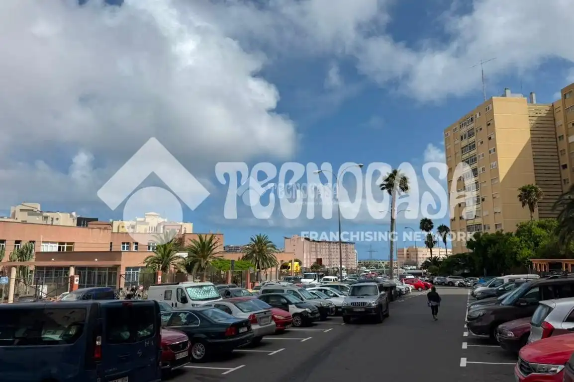 Vista exterior de Piso de alquiler en Las Palmas de Gran Canaria