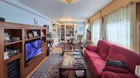 Living room of Flat for sale in Tudela  with Air Conditioner, Heating and Parquet flooring