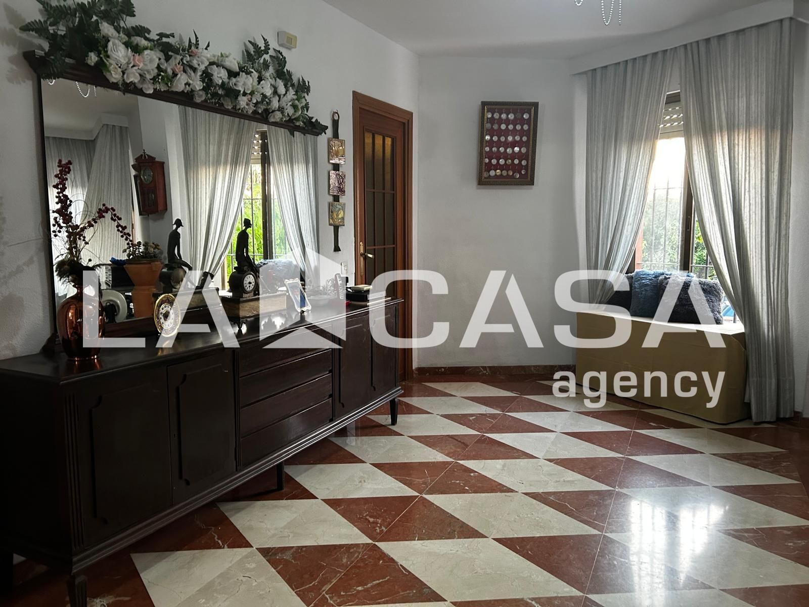 House or chalet for sale in Montequinto  with Air Conditioner