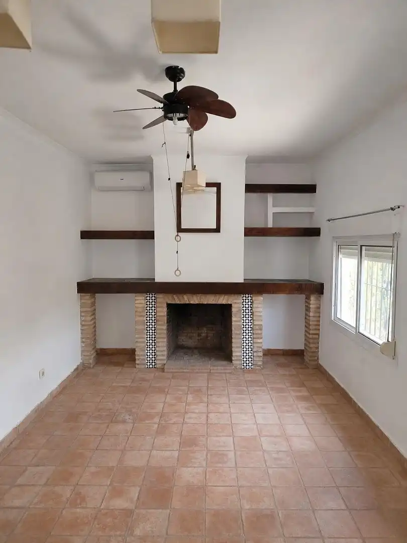 Sala d'estar de Casa o xalet en venda en Jaén