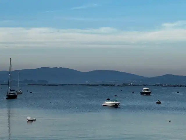 Vista exterior de Casa adosada en venda en A Illa de Arousa  amb Terrassa, Traster i Balcó