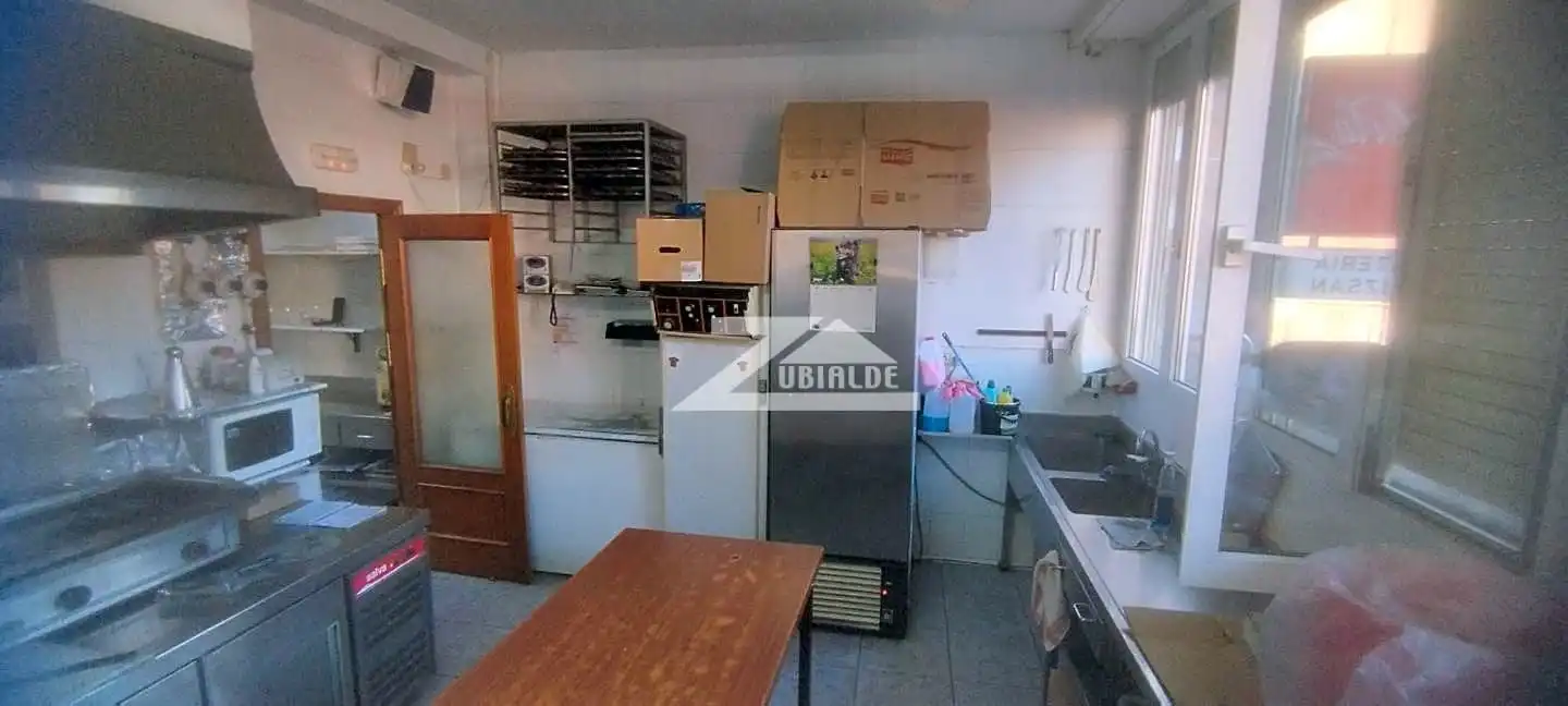 Business premises for sale in Calle San Juan Kalea, imagen 16