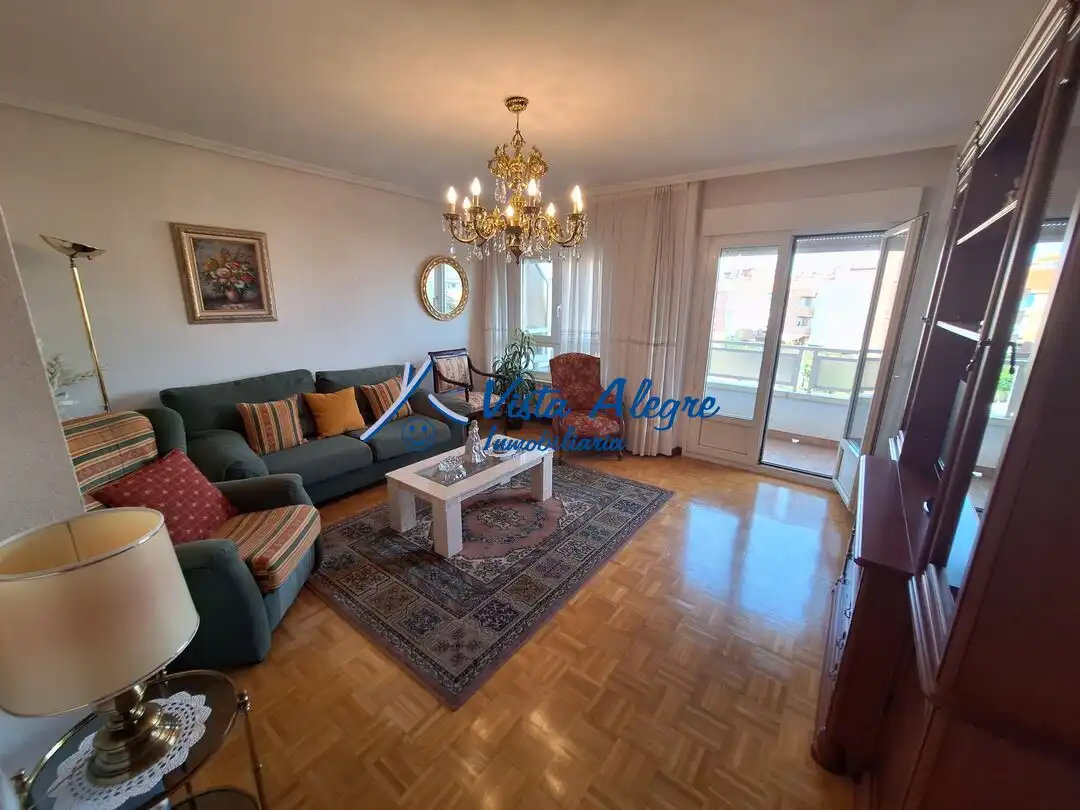 Sala d'estar de Apartament en venda en Haro amb Calefacció, Parquet i Terrassa