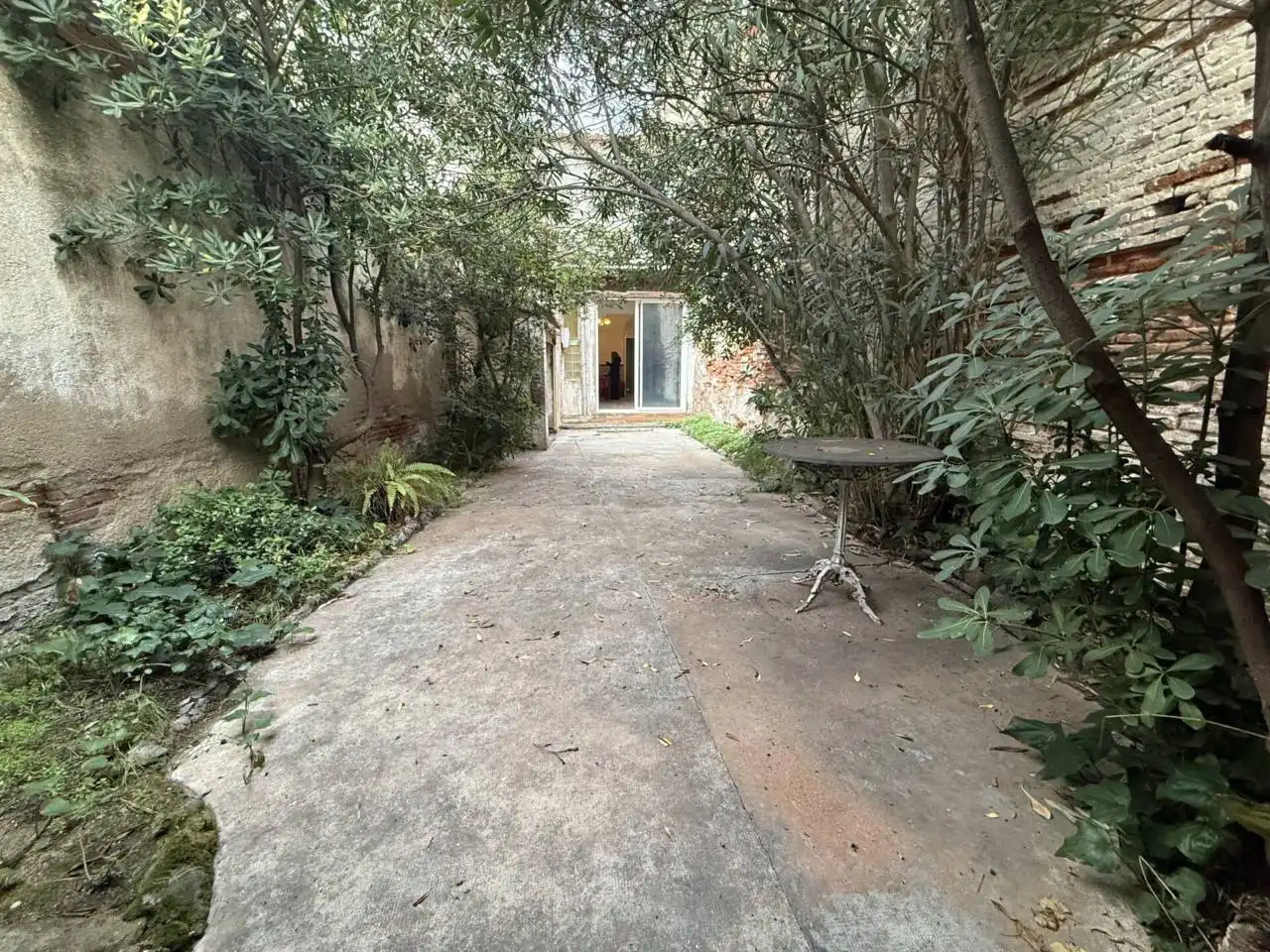 Casa pareada con jardín en venta en Calle Calderón