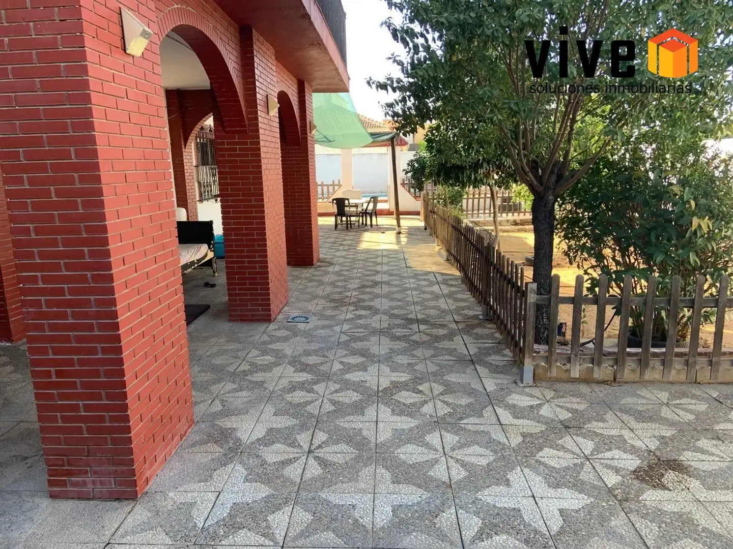 Terraza de Casa adosada en venta en Mairena del Aljarafe con Aire acondicionado, Calefacción y Jardín privado