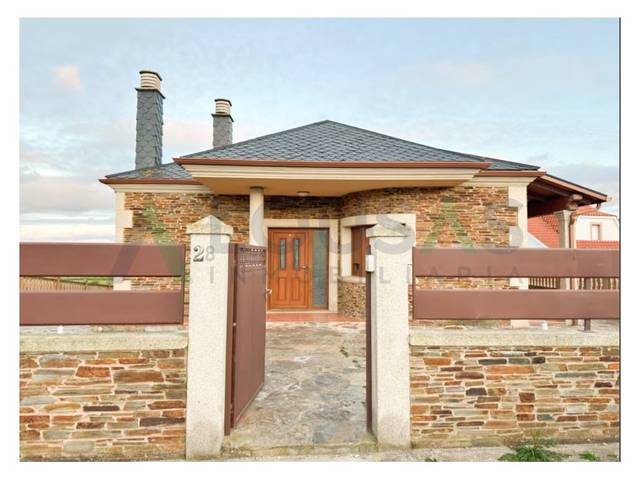 Casa-chalet en Venta en N/A en Barreiros
