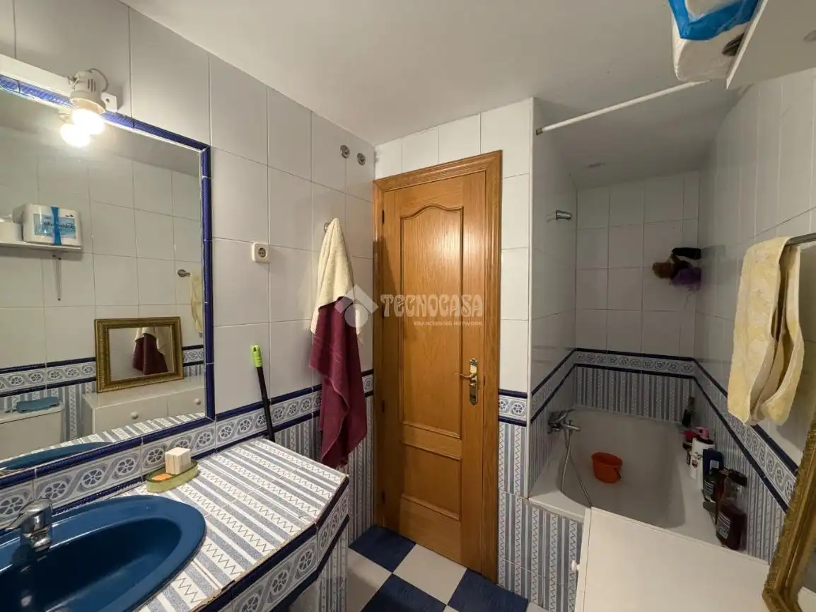Baño de Piso en venta en Fuente El Saz de Jarama con Aire acondicionado