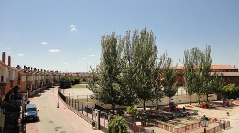 Foto 2 de Casa adosada en venta en Polígono Argales, Valladolid Capital