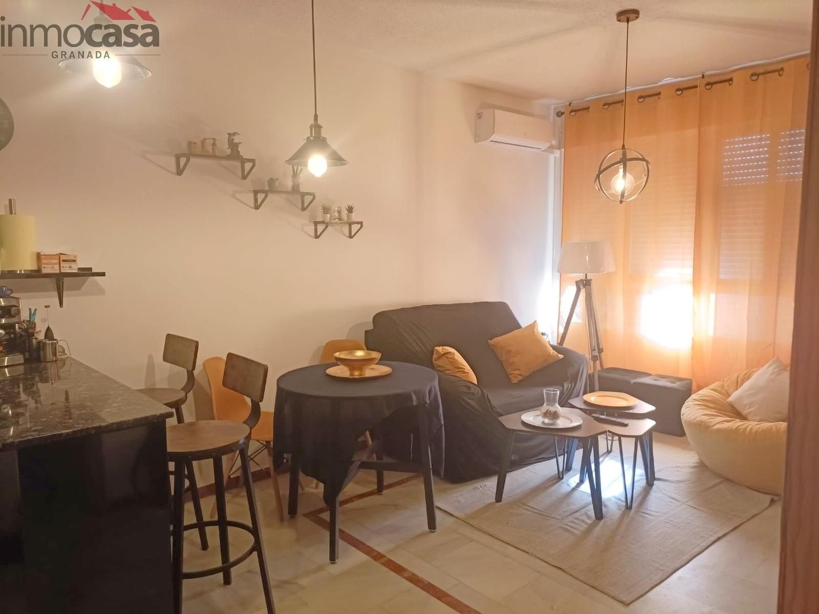 Sala d'estar de Apartament de lloguer en Armilla amb Aire condicionat
