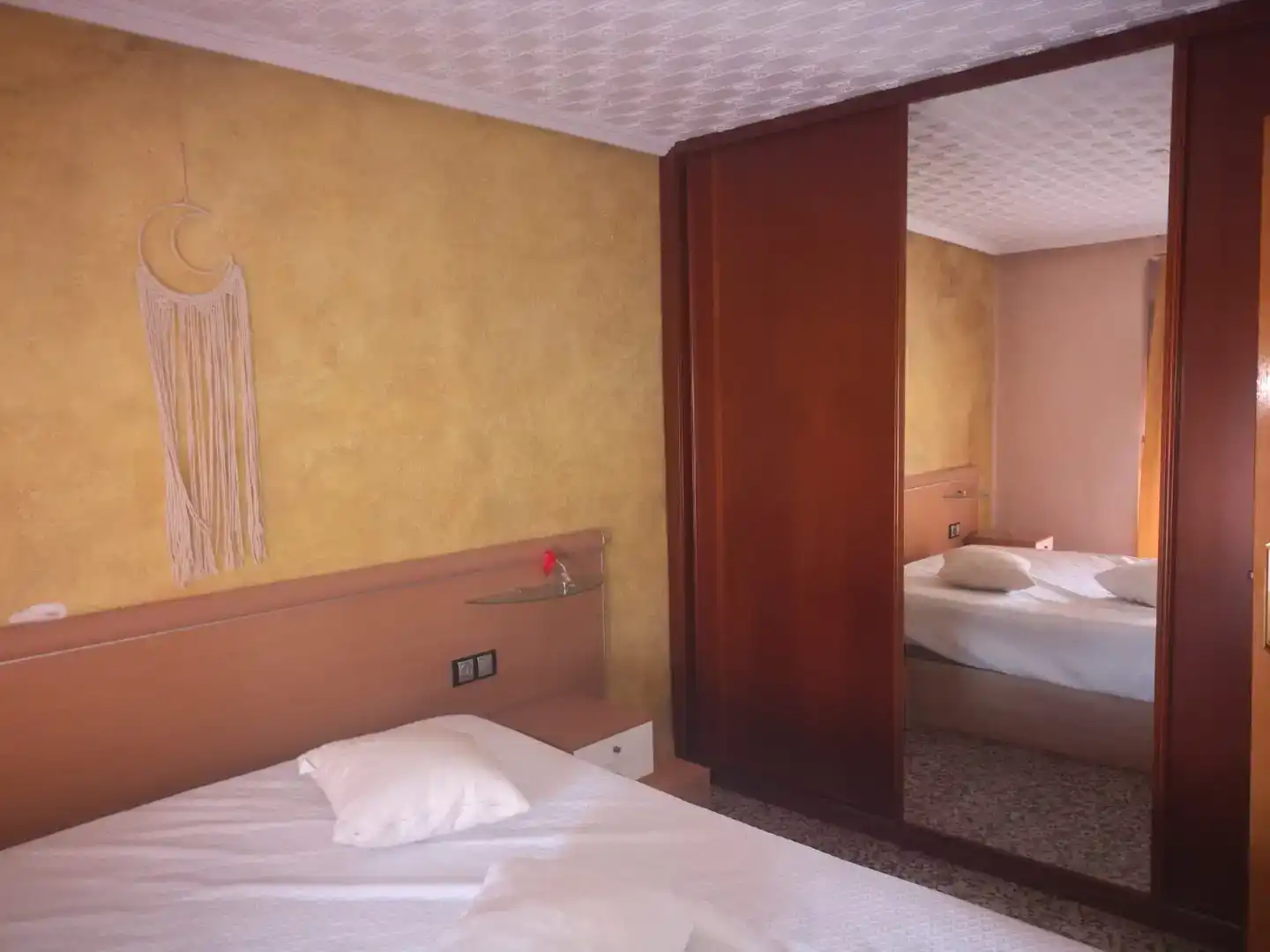 Bedroom of Flat for sale in Cheste  with Air Conditioner and Balcony