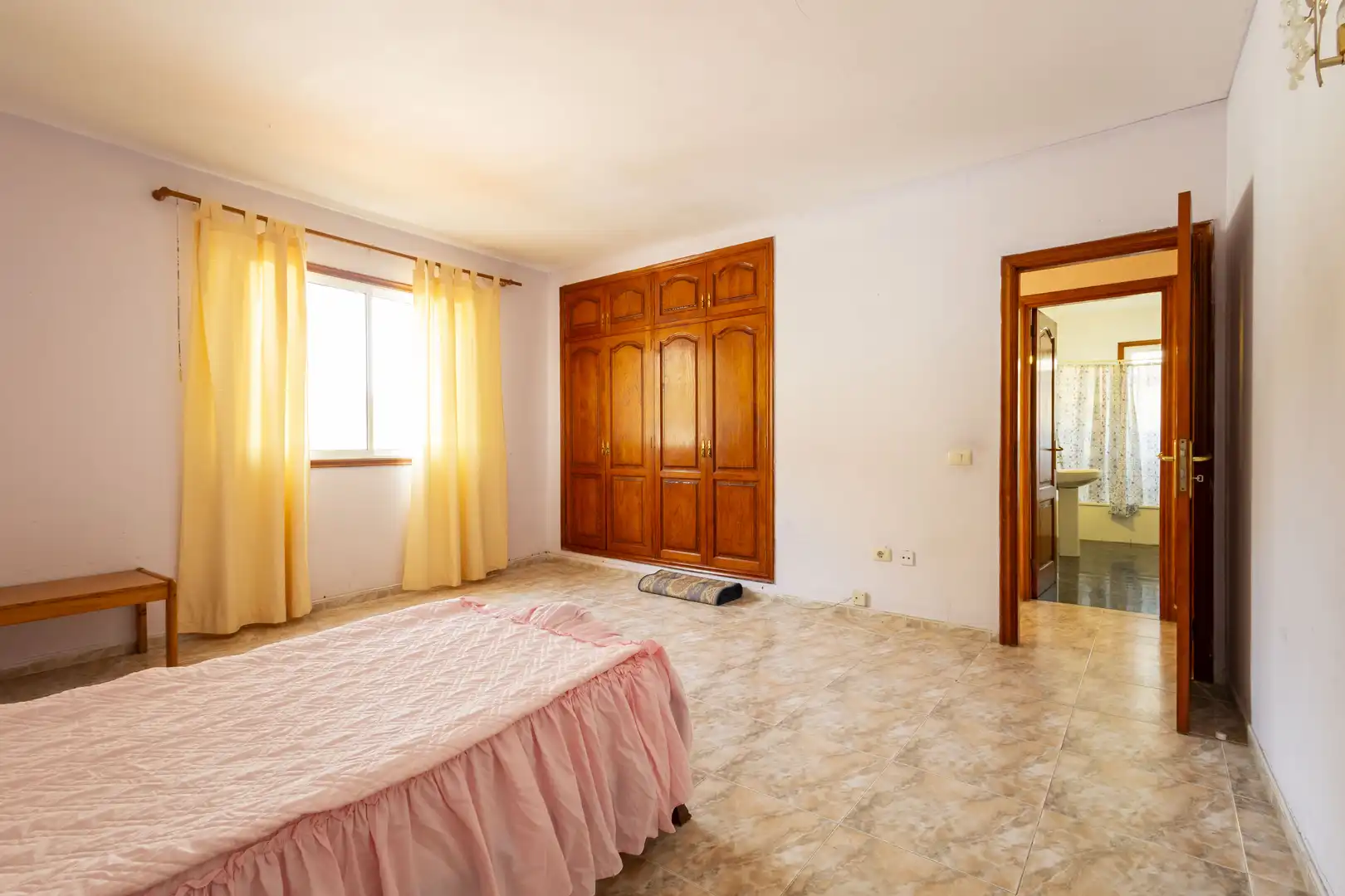 Schlafzimmer von Einfamilien-Reihenhaus zum Verkauf in Los Realejos mit Privatgarten, Terrasse und Abstellraum