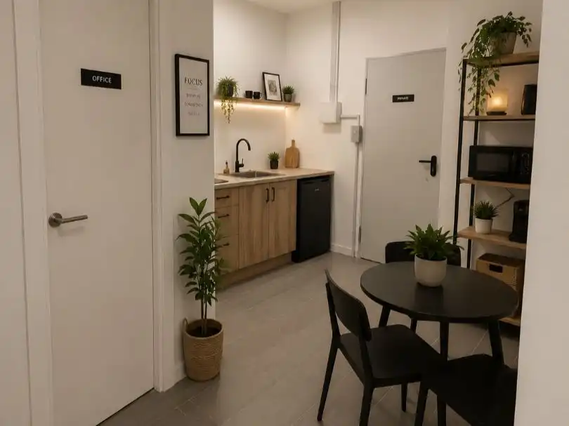 Kitchen of Commercial properties for rent in Esplugues de Llobregat  with Parquet flooring