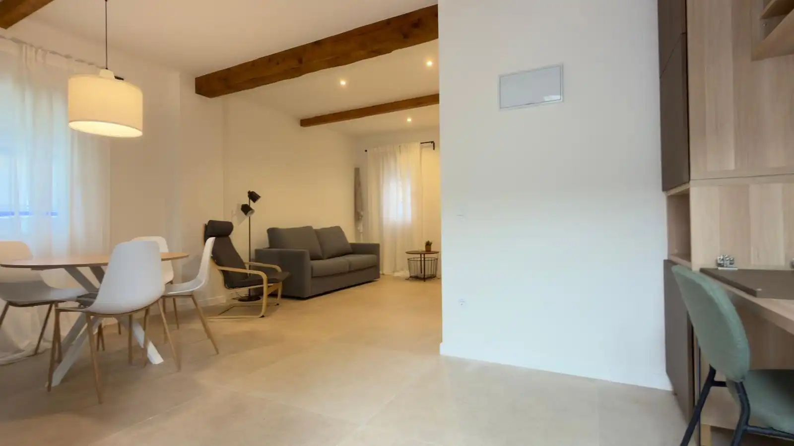 Living room of Houses for sale in Alaquàs  with Air Conditioner, Terrace and Furnished