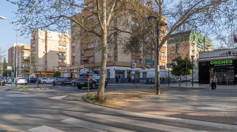 Foto 2 de Piso en venta en Avenida de Italia, 9, Barrio de Zaidín, Granada Capital