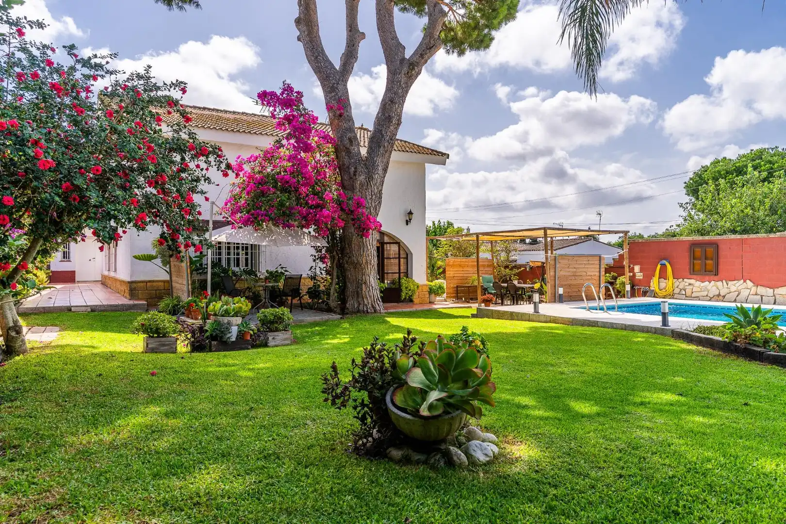 Jardín de Casa o chalet en venta en Chiclana de la Frontera con Jardín privado, Trastero y Piscina
