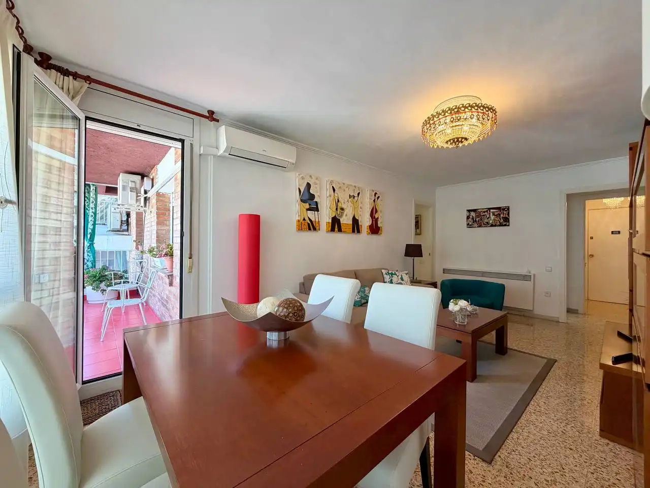 Comedor de Piso en venta en Barcelona con Aire acondicionado, Amueblado y Balcón