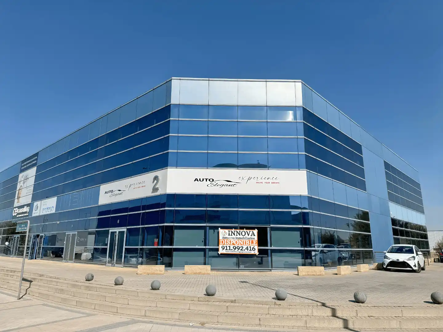Nau industrial de lloguer a Calle de Cabo de la Nao, La Poveda