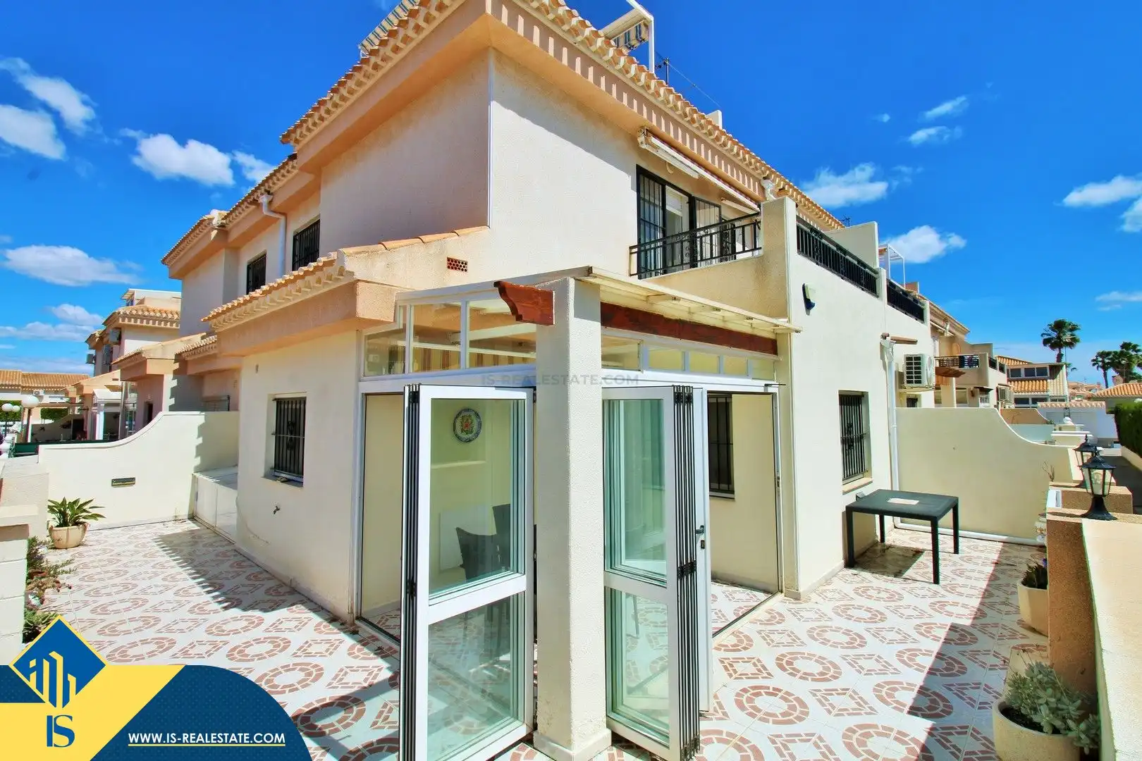 House with pool for sale in Orihuela Costa