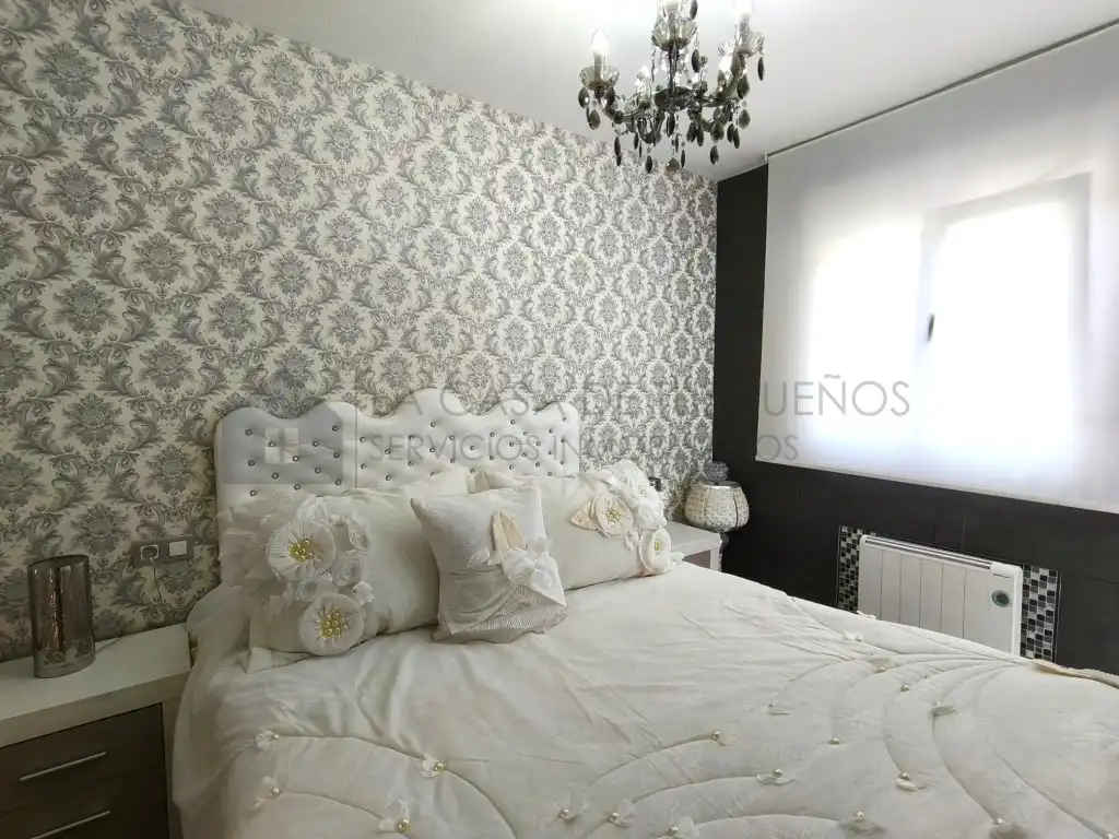 Schlafzimmer von Einfamilien-Reihenhaus zum Verkauf in Petrer