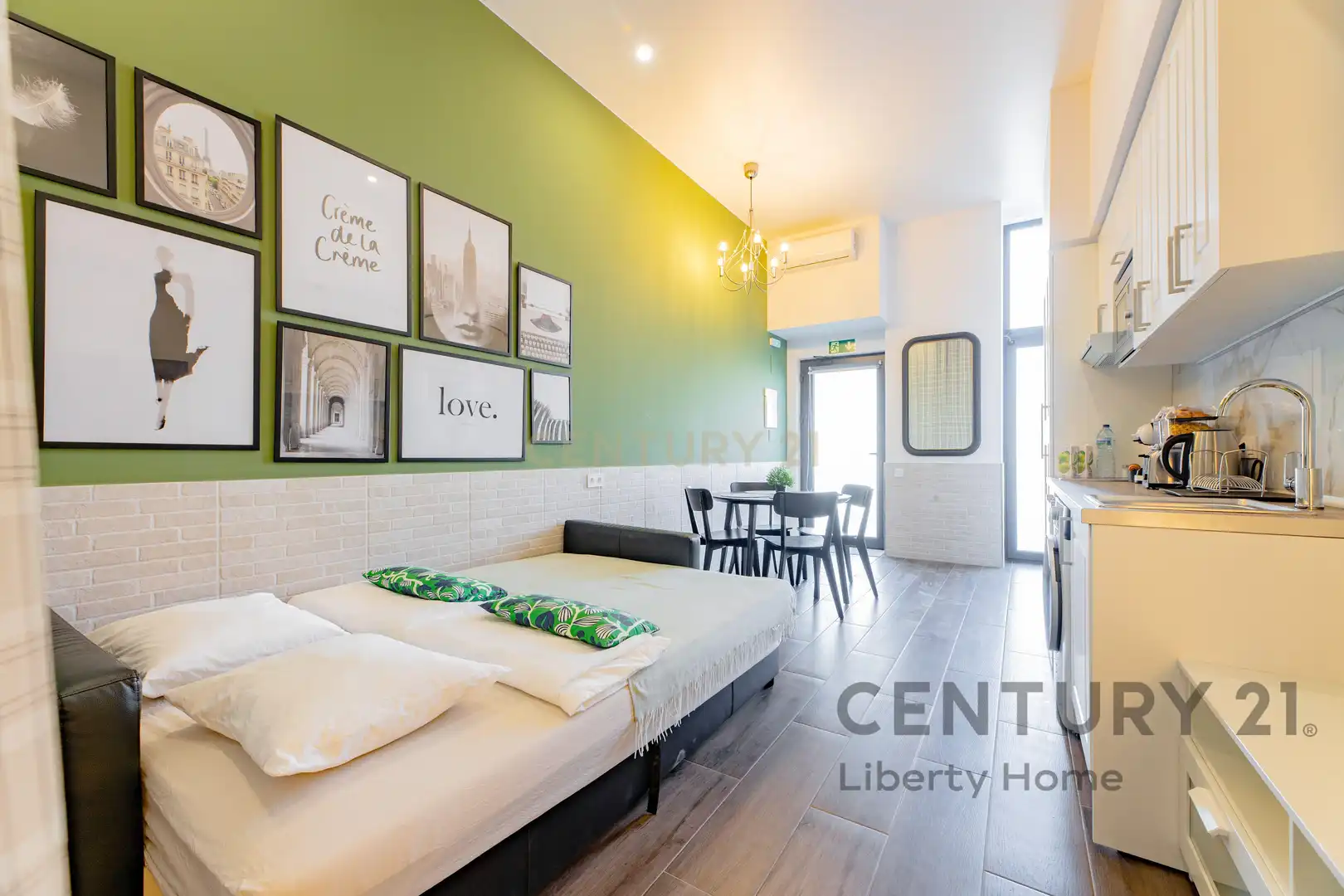 Sala de estar de Edificio en venta en  Valencia Capital