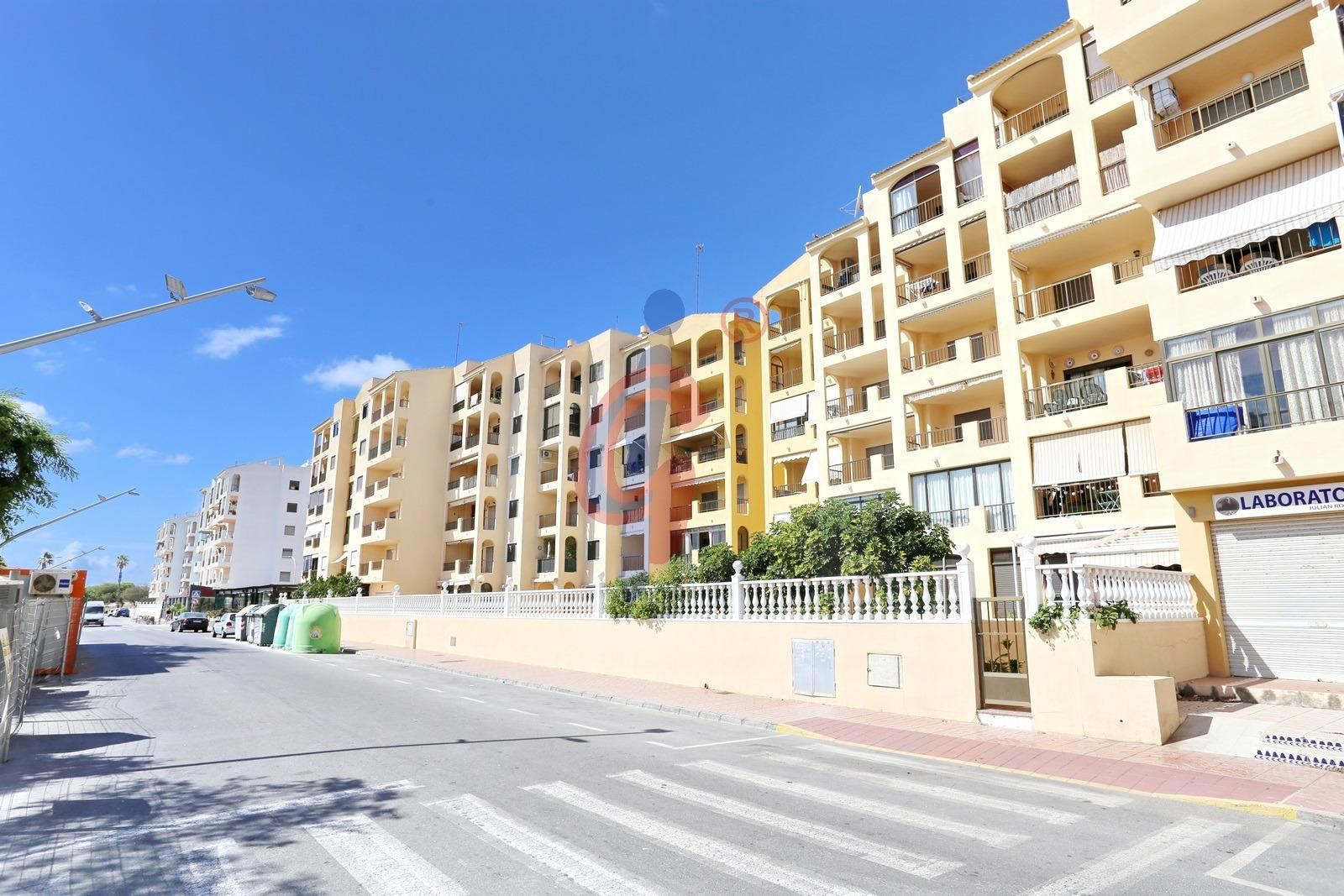 Exterior view of Apartment for sale in Guardamar del Segura  with Terrace, Storage room and Community pool