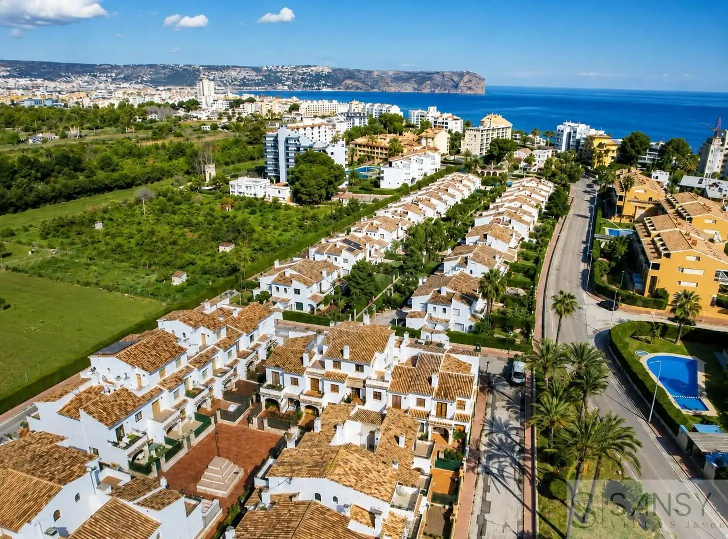 Vista exterior de Casa o xalet en venda en Jávea / Xàbia amb Aire condicionat, Calefacció i Piscina comunitària